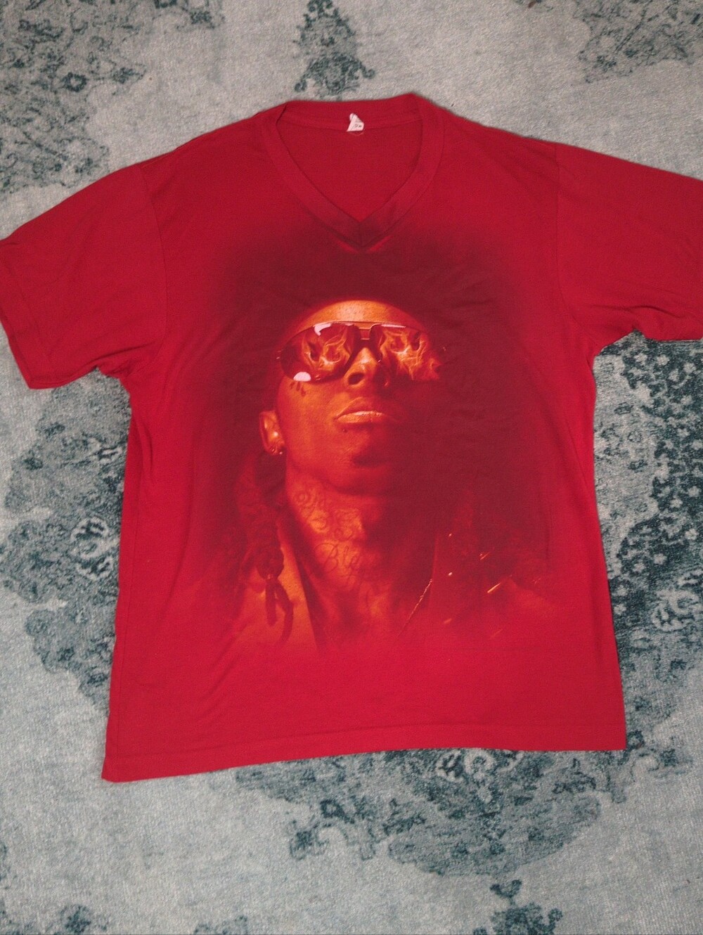 Vintage 2010 Lil Wayne I Am Music Tour Graphic V-Neck Tee Red Men's Size M